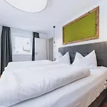 M1 - Mountain Living *