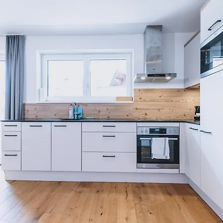 M1 - Mountain Living