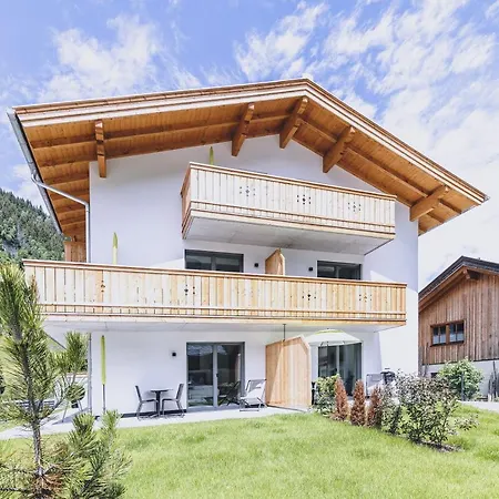 M1 - Mountain Living Апартаменты