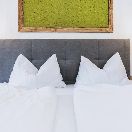 M1 - Mountain Living