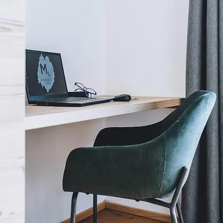 M1 - Mountain Living